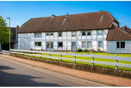 Mehrfamilenhaus mit 5 Wohnungen, mit Potenzial zur Aufteilung - Lehre Helmstedt