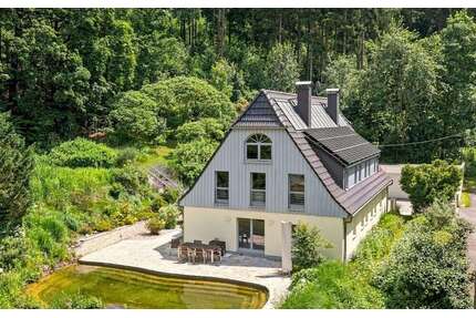 Haus zum Kaufen in Chemnitz 825.000,00 € 246.64 m²
