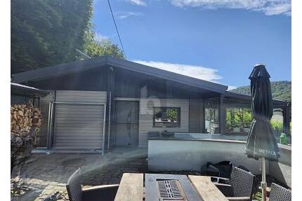 LIFESTYLE-HAUS MIT POOL, OUTDOOR-BAR, PV-ANLAGE - Prümzurlay