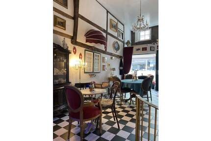 Ihr Traum vom eigenen Café! Wohnhaus mit laufendem Café, Nebengebäude, großem Innenhof - Obernkirchen