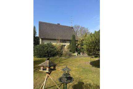 Großzügiges Einfamilienhaus auf ca. 1.400 m² Grundstück mit viel Potenzial - Schmalfeld