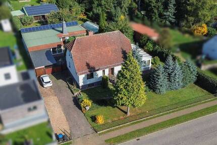 Platz für die ganze Familie und Gewerbe: EFH mit ELW, Nebengebäude und vielen Nutzungsoptionen - Groß Pankow (Prignitz)