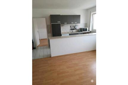 Biete 2 Zimmer Mietwohnung in Toplage. Zifling, Willmering - Runding