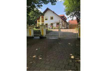 Haus zum Kaufen in Langenbach Niederhummel 1.650.000,00 € 240 m²