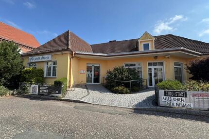 Ebenerdige Gewerbefläche in Schkölen - Für Imbiss, Büro, etc. in top Lage - Eisenberg