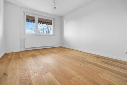 Frisch sanierte 2-Zimmer-Wohnung mit Loggia - Bremen Burglesum