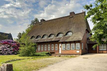 Haus zum Kaufen in Hohenwestedt 690.000,00 € 288 m²