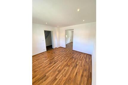 Renoviertes Familienhaus mit Garten und Terasse - - Mannheim Herzogenried