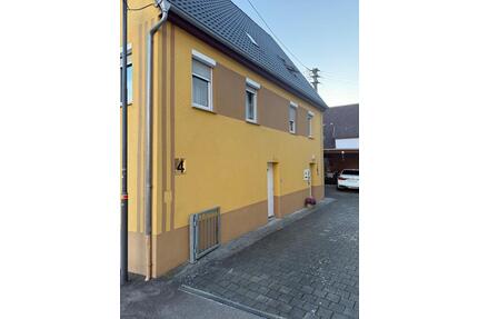 Einfamilienhaus mit Balkon, Garage & Carport – saniert 2020 - Eutingen im Gäu