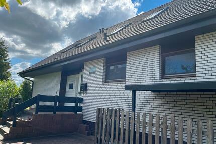 Immobilie mit 4 FerienwohnungenMonteur -wohnungen - Lentföhrden