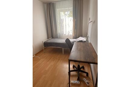 WG Zimmer in 3er Frauen WG - 350,00&nbsp;EUR Kaltmiete, ca.&nbsp; 15,00&nbsp;m&sup2; in Mannheim (PLZ: 68169) Herzogenried