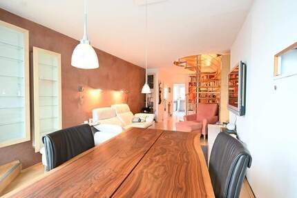 Sonnenverwöhnte, modernisierte Maisonettewohnung * Terrasse * Gäste-WC * Garage * ca. 85,00m² - Leverkusen Opladen