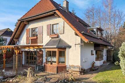 Wohnen mit Perspektive, Wintergarten und Doppelgarage! - Bad Münder Nienstedt