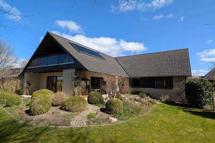 Haus zum Kaufen in Lamstedt 299.000,00 € 222.95 m²