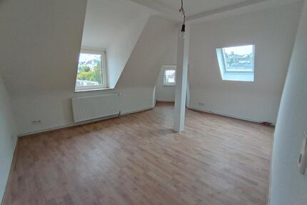 renovierte Dachgeschoß-Wohnung über den Dächern von Hagen