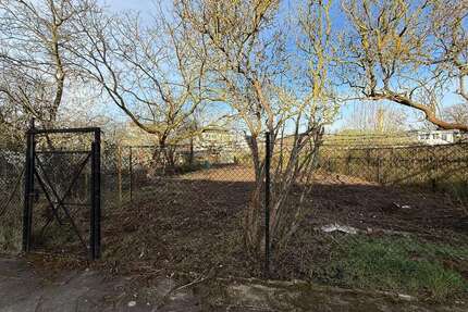 Grundstück zu verkaufen in Falkensee 315.000,00 € 869 m²