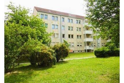 - Blick ins Grüne - - 224,00&nbsp;EUR Kaltmiete, ca.&nbsp; 41,00&nbsp;m&sup2;&nbsp;Wohnfl&auml;che in Weißenfels (PLZ: 06667)