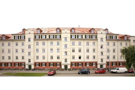 2,5-Zimmer-Wohnung mit Einbauküche der Vormieter zur Übernahme. - Dresden Pieschen