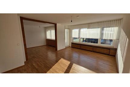 Helle 3,5-Zimmer-Wohnung mit Balkon in Mühlacker-Mühlhausen