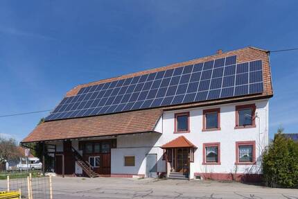 Bauernhaus mit großzügiger Scheune und viel Potenzial in Meßstetten