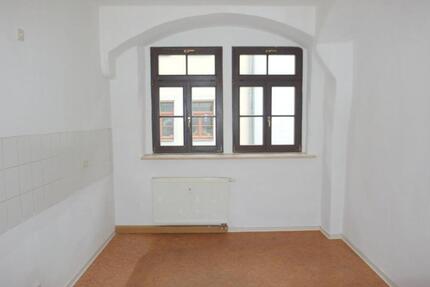 Geräumige 2-Zimmer-Wohnung mit separater Wohnküche und Bad mit Dusche in der 