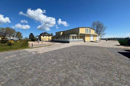 A4RES - Frisch sanierte LagerflächeBootshalle in attraktiver Marina-Lage zu vermieten - Greifslwald OT Riems